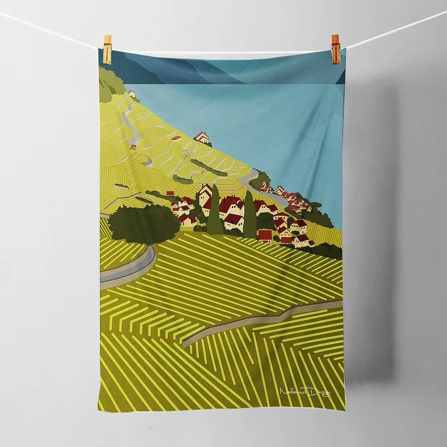 ✨New tea towels✨
Bring the beauty of the Lavaux vineyards - a UNESCO World Heritage Site - into your kitchen! @nattawutdesign 
.
.
.
#teatowel #lavauxvineyards #unescoworldheritage