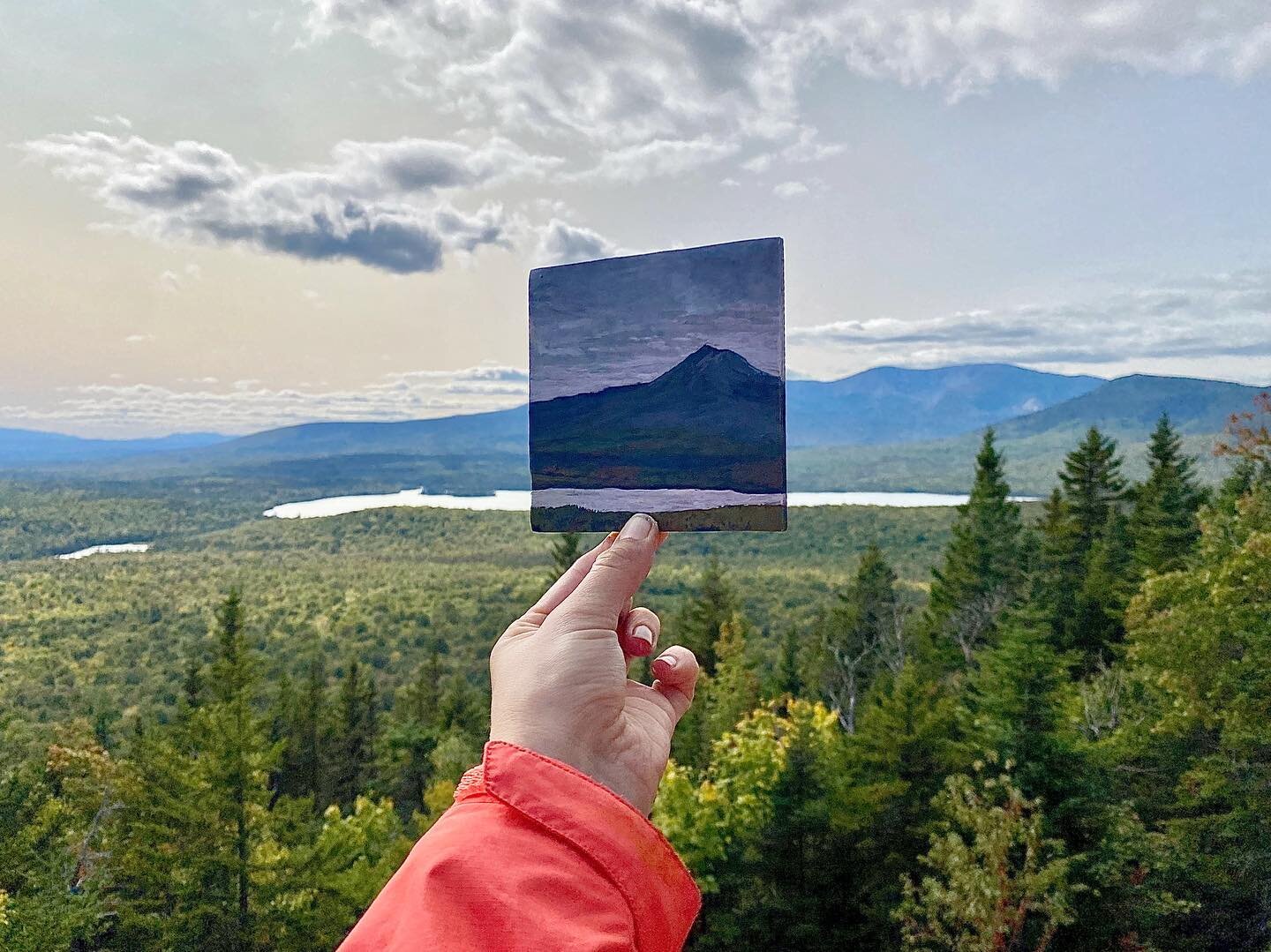 Plein air painting of Mount Katahdin on a foam board art label from my show last year in Hawaii. Trying to find ways to repurpose every part of my practice (including exhibition materials) and these squares make the perfect travel canvases. The day w