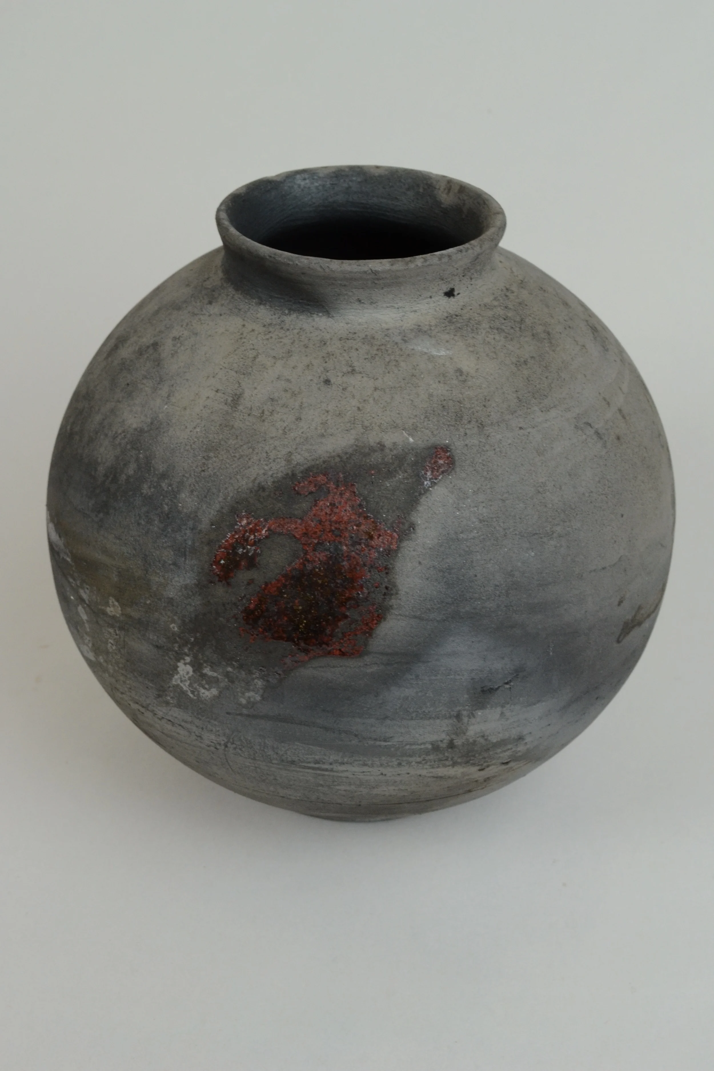 blackware moon jar 9.jpg