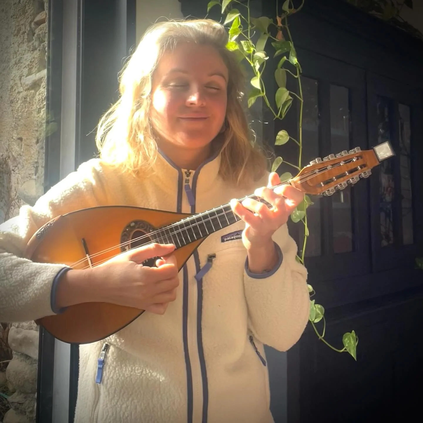 January ❄️
Take some time to develop two new original programs, explore, and venture outdoors 🏔️

***
Prendre du temps pour &eacute;laborer deux nouveaux programmes in&eacute;dits, explorer et s&rsquo;aventurer dans la nature 🍁