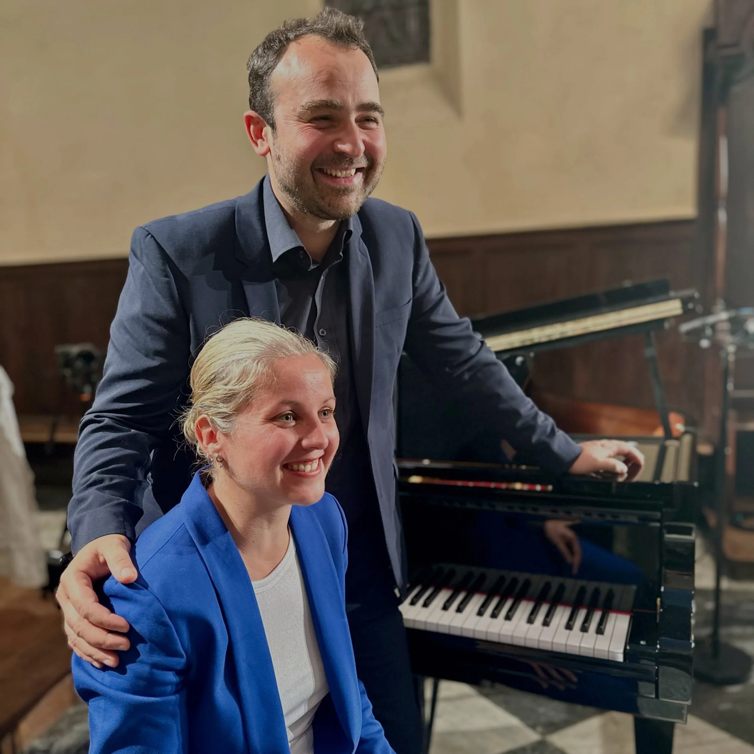 30 minutes avant notre concert Dolce Italia avec @avnjel_laska ⚡️

✧ ✧ ✧ ✧ ✧
30 minutes before our Dolce Italia concert with Avnjel Laska 

#liveconcert #concert #music #mandolin #piano
