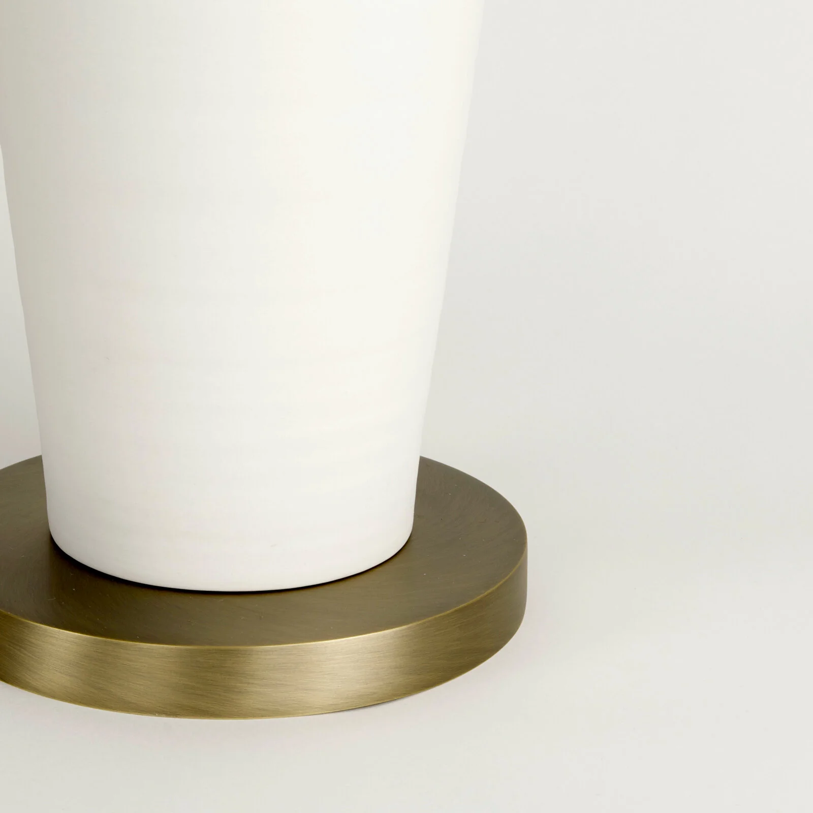 AD8353DA-7B33-4D04-ABD0-2406A3A7FEAA