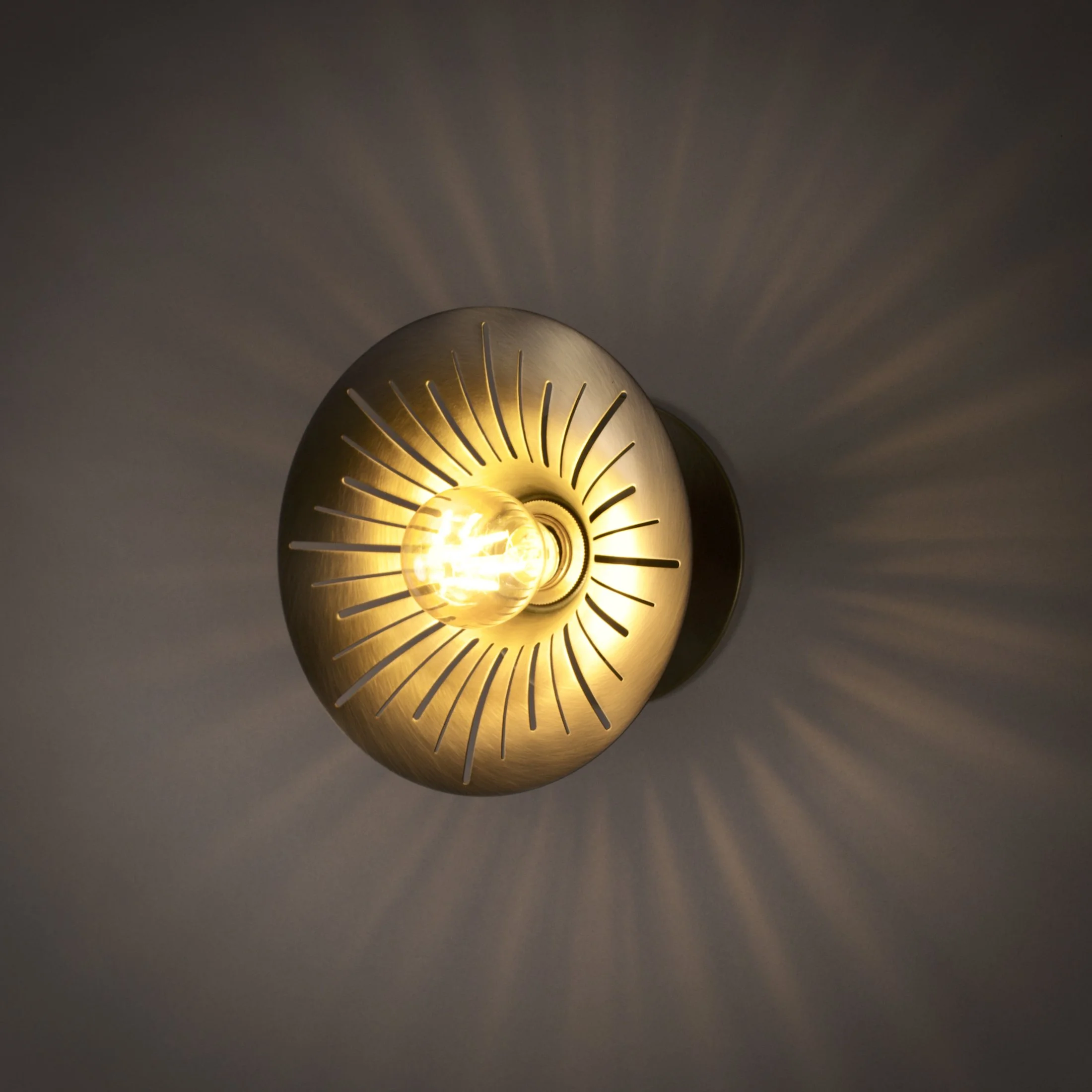 Arden sconce_Antique brass - 1.jpeg