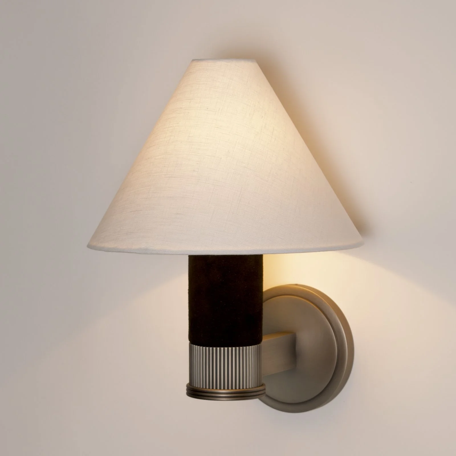 Aldo sconce_Black suede_Ant.Nickel_Oyster linen.jpg - 1.jpeg