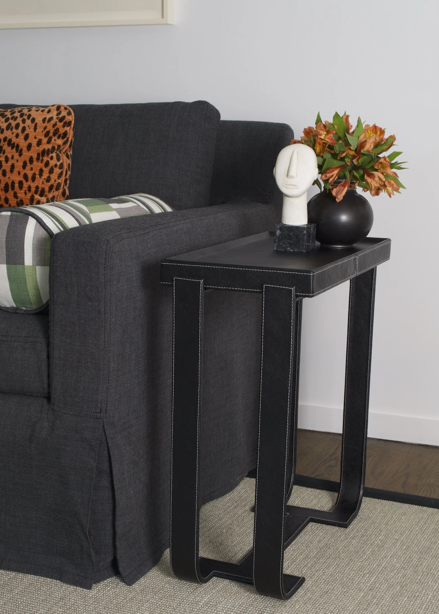 Monty sidetable_Black leather - 1.jpeg