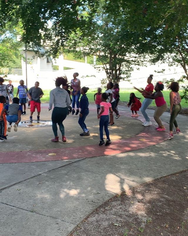 Even our kids at @hfcjax love some @strongbyzumba #strongbyzumba. It’s important for kids to be active but have fun the whole way through! Our campers engage in daily morning exercise for not only their physical health but mental and emotional health. It allows them to take their energy, stress, anger or sadness and put it into something powerful and life changing. We recognize that importance at @hfcjax #kids #fitness
@cityofjax
