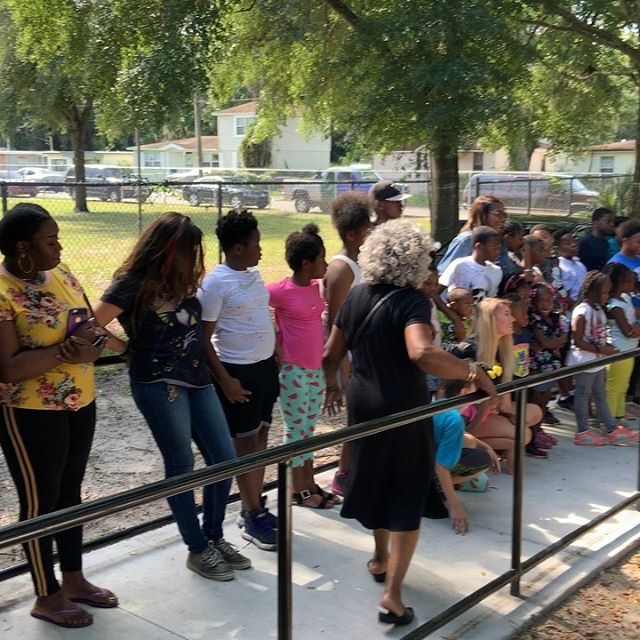 Special thank you to the @m.jonesdrew32 foundation’s partnership with @hfcjax for our Annual Back to School Drive to distribute backpacks and school supplies as well supplied breakfast to our kids and parents. We are very appreciative of of Maurice and his family’s dedication to bettering the lives of our youth here in Jacksonville! And special thank you to the @jaguars for all of your involvement over the years with us. We truly appreciate you. @jaguars #hfcjax #jaguars #jax @cityofjax #mjdfoundation