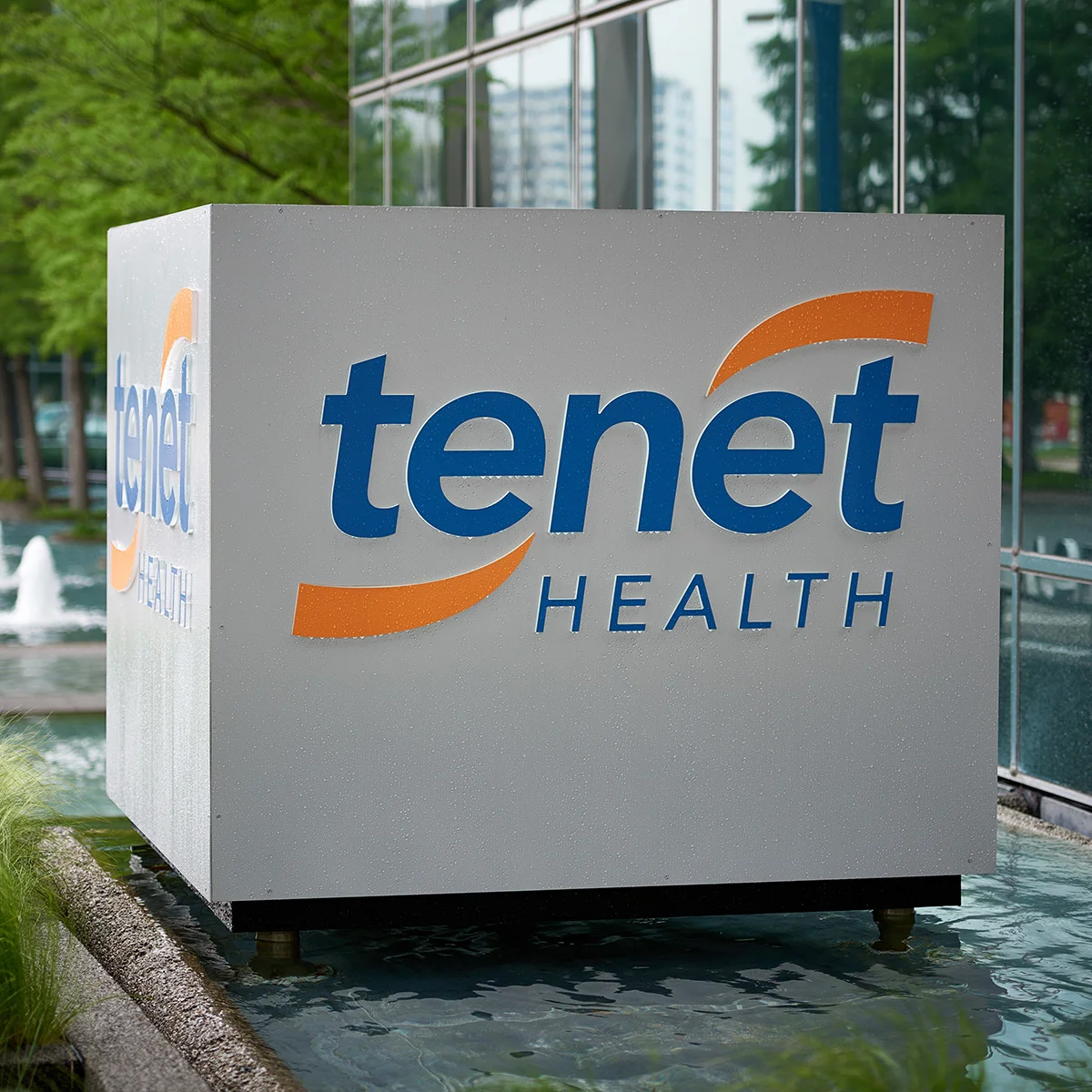 Tenet_Sign_Dallas_header.jpg
