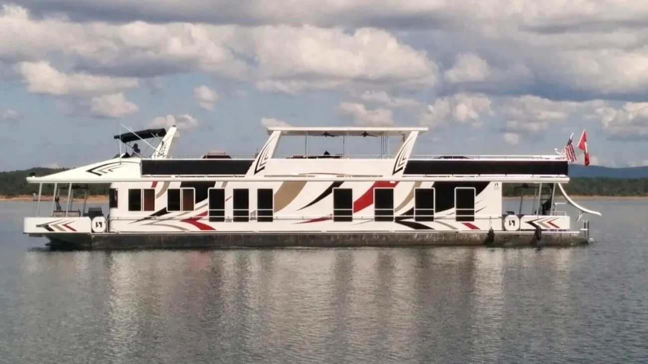 Mary Ann Houseboat