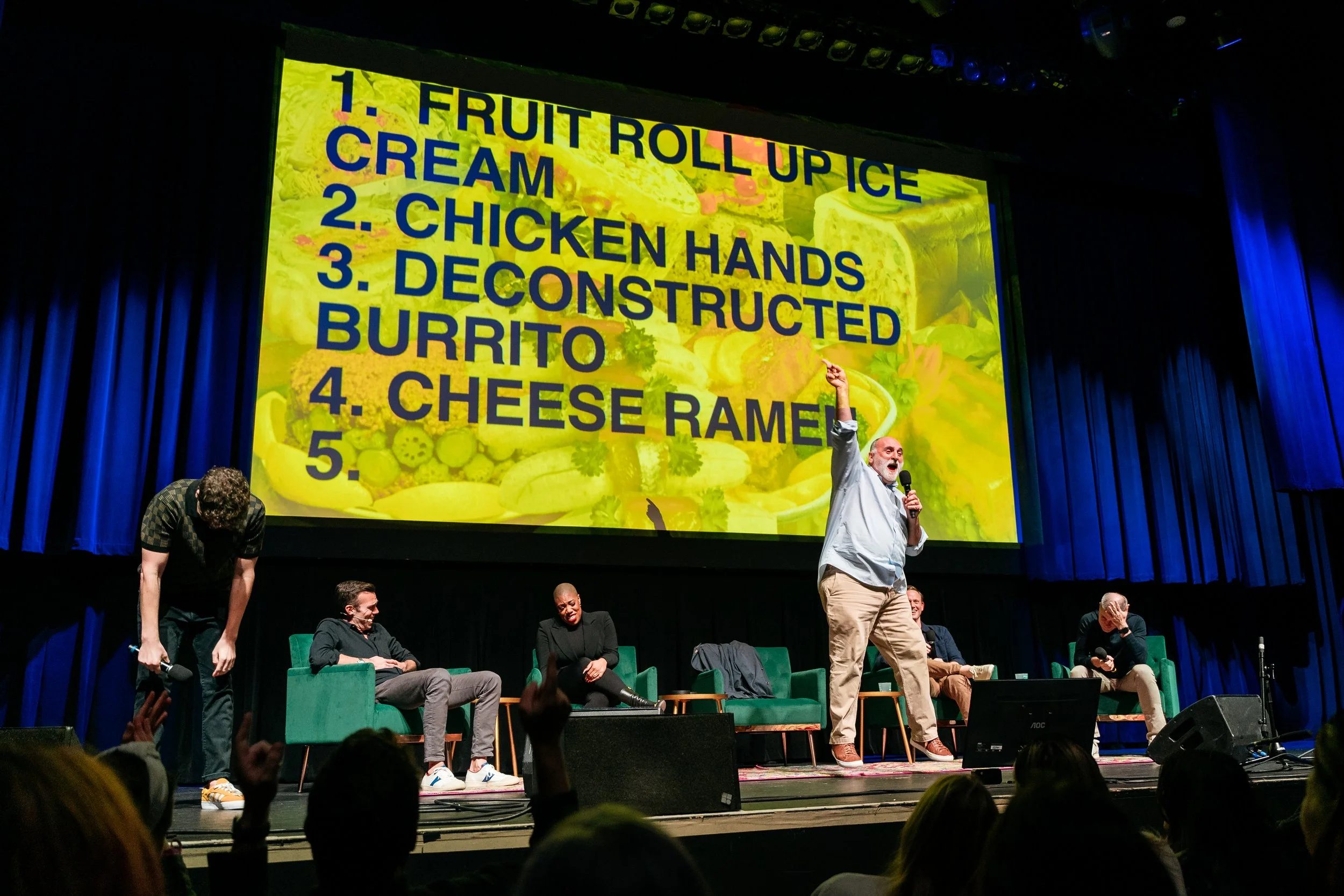 PodSaveAmerica_Selects-80.jpg
