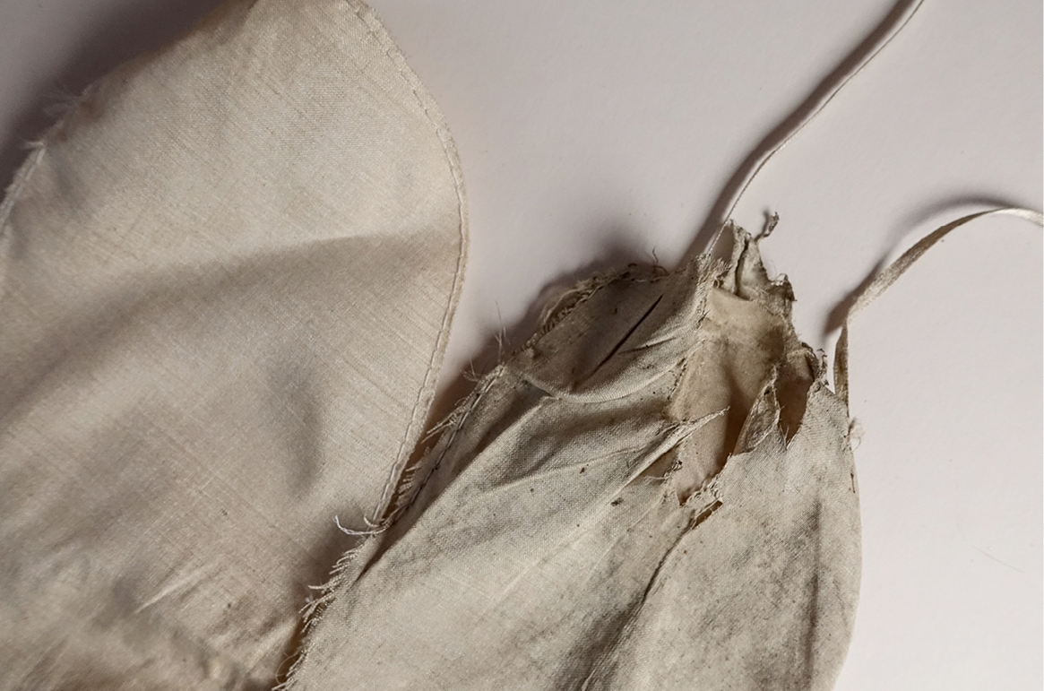  Ellen Sampson (2015).&nbsp; Cloth  (Photograph. Silk, gauze, copper leaf, leather shoes). Copyright 2016 Ellen Sampson. 