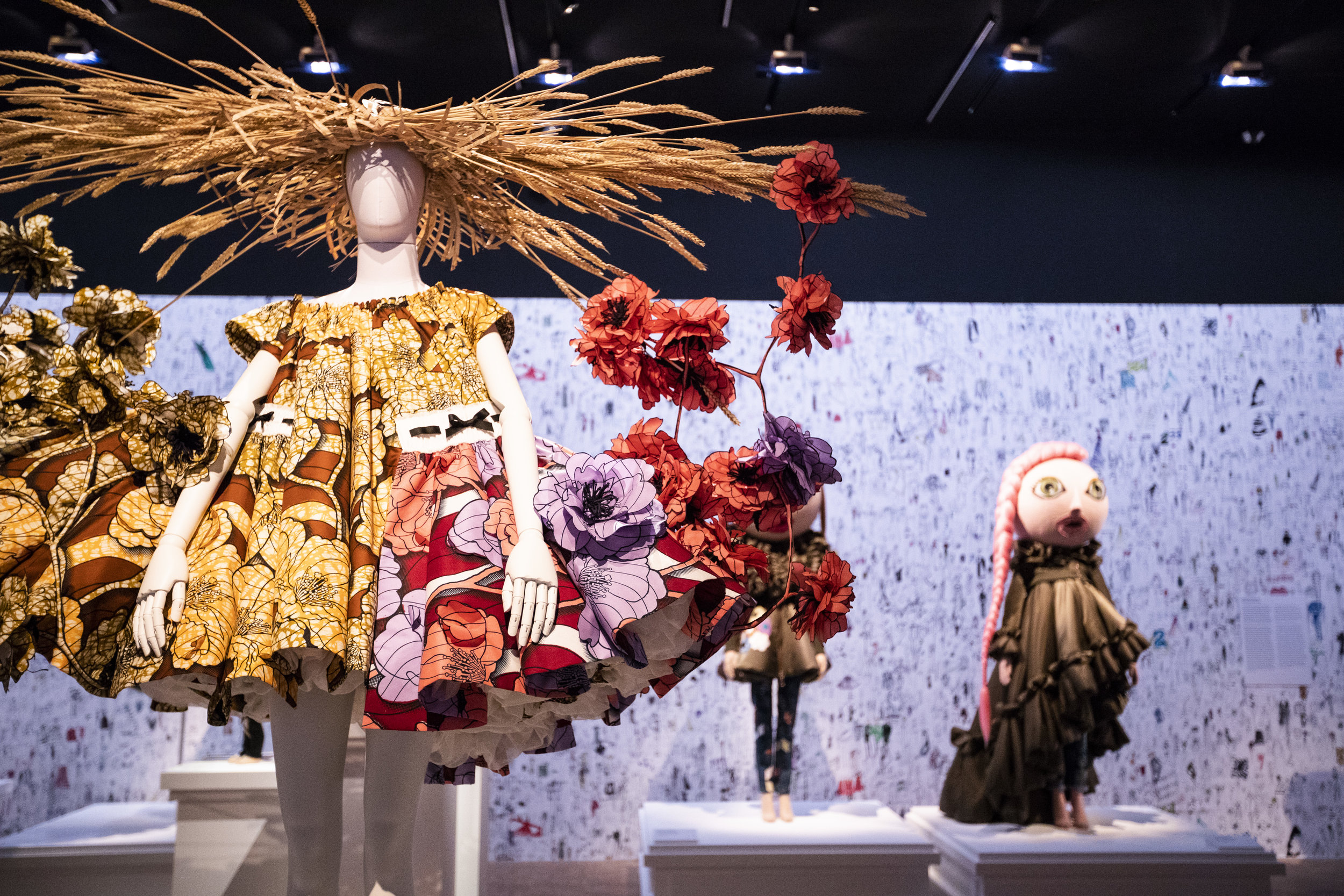  Viktor &amp; Rolf, Van Gogh Girls, haute couture collection SS 2015, Installation view of  Viktor&amp;Rolf: Fashion Artists 25 Years  at Kunsthal Rotterdam, Photo: Peter Stigter     