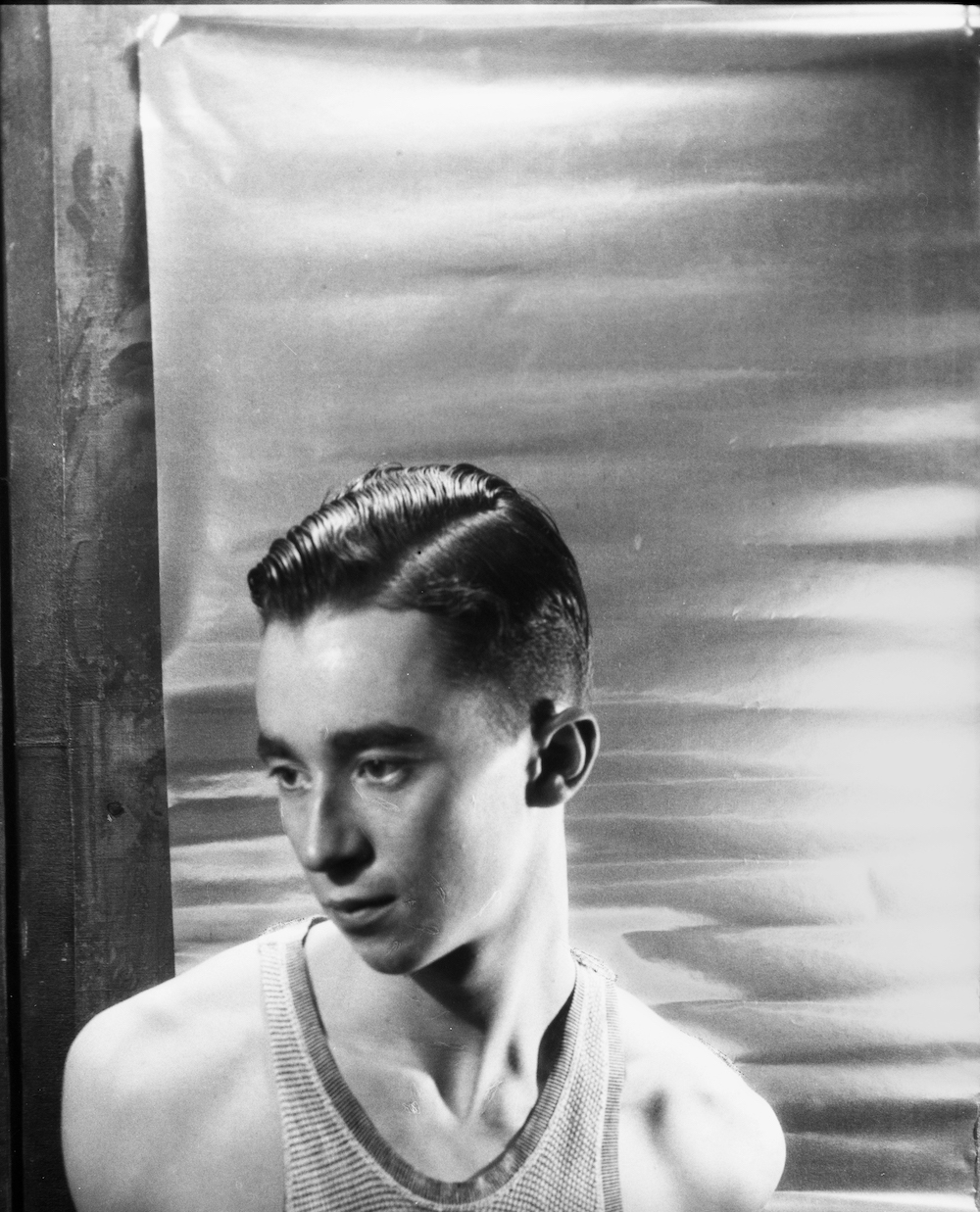  Young Charles James photographed by his friend Cecil Beaton circa 1930. Image courtesy of Rizzoli. 