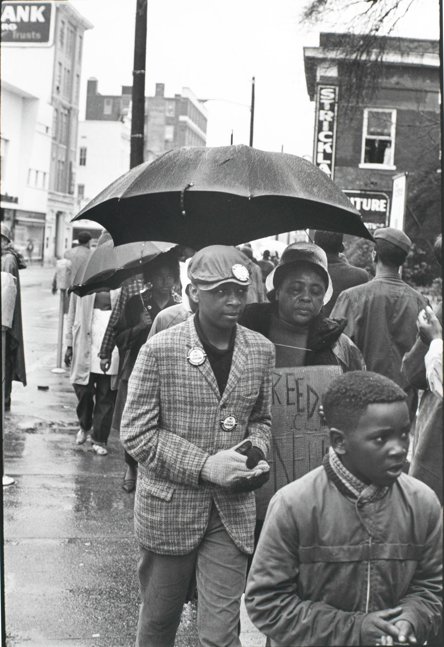  Fig. 3. Danny Lyon, Fannie Lou Hamer, Hattiesburg, Mississippi, 1964, Gelatin silver print. Image copyright Danny Lyon. 