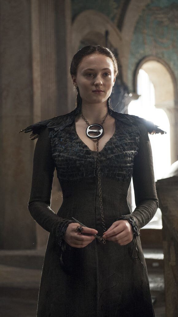 dressing-game-of-thrones-the-telling-story-in-sansa-stark-s-fashion