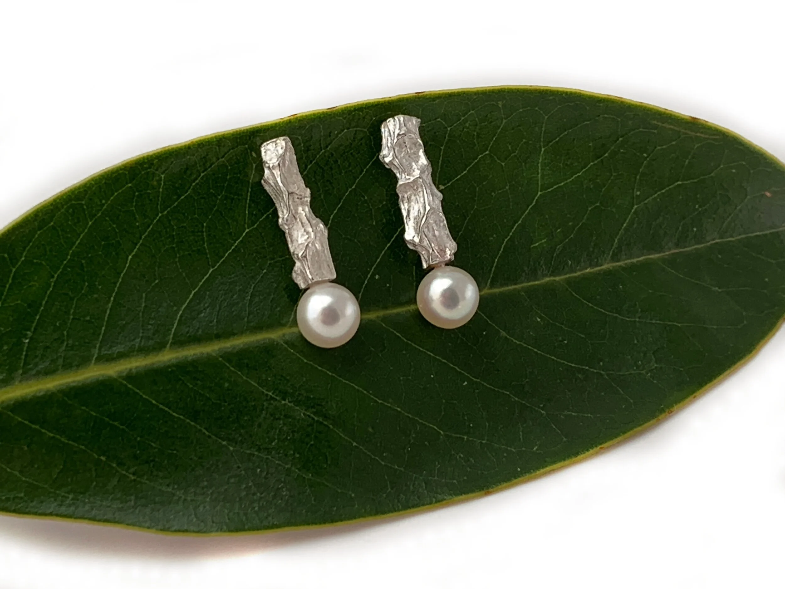 cultured pearl twig ear.2.jpg
