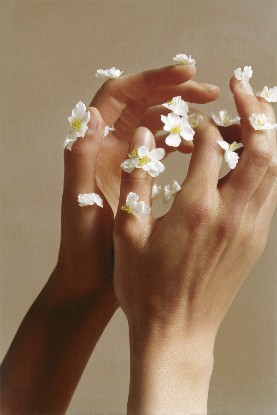 Hands_Flower.png