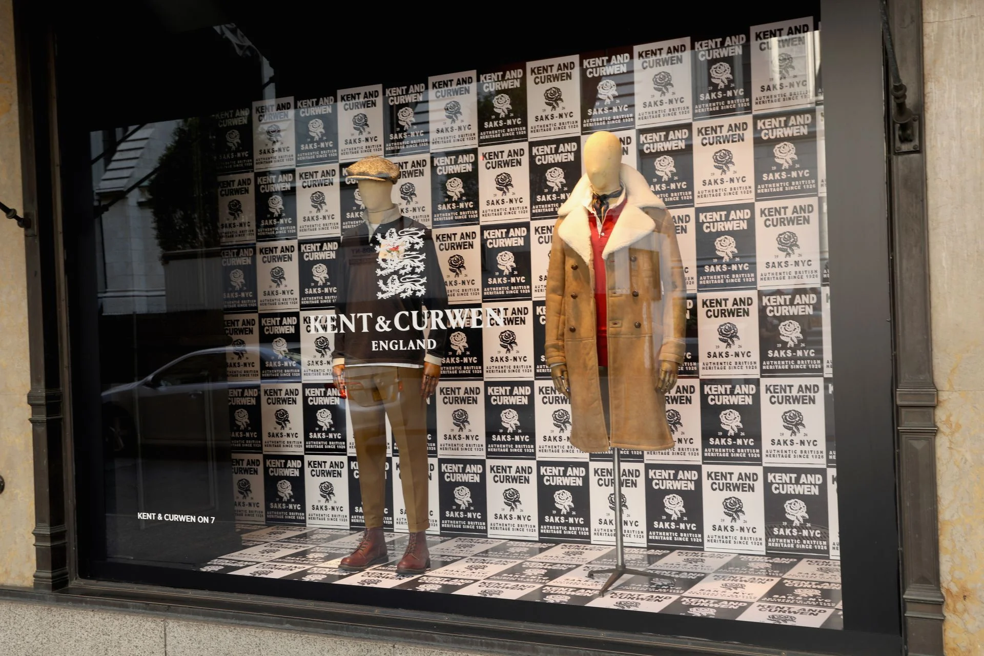 saks-fifth-avenue-windows-2.jpg