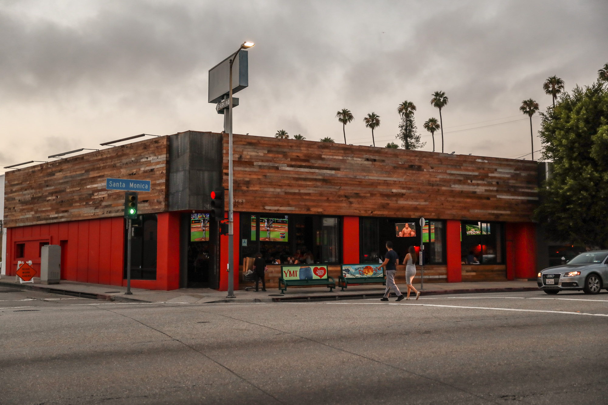 C_UsersAndyDocumentsFederal  AveRental_PicsWebsitePicsNightClubSMBl.jpg