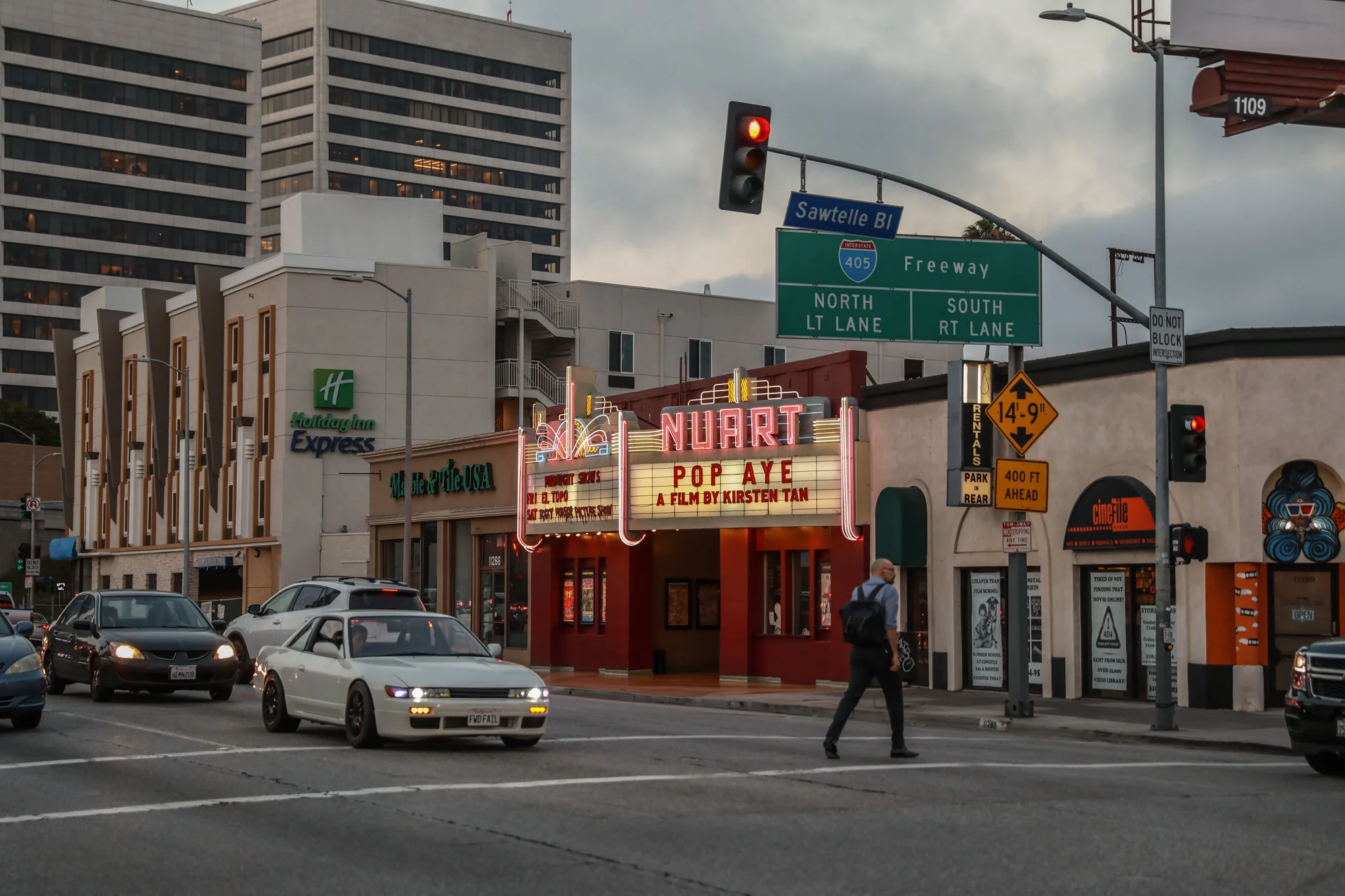 C_UsersAndyDocumentsFederal  AveRental_PicsWebsitePicsNuartSunset.jpg
