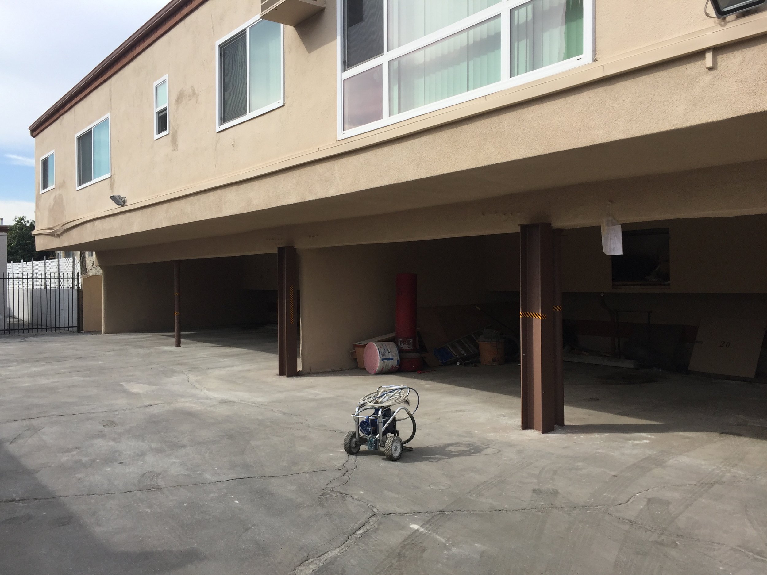 stucco repair and paint job 