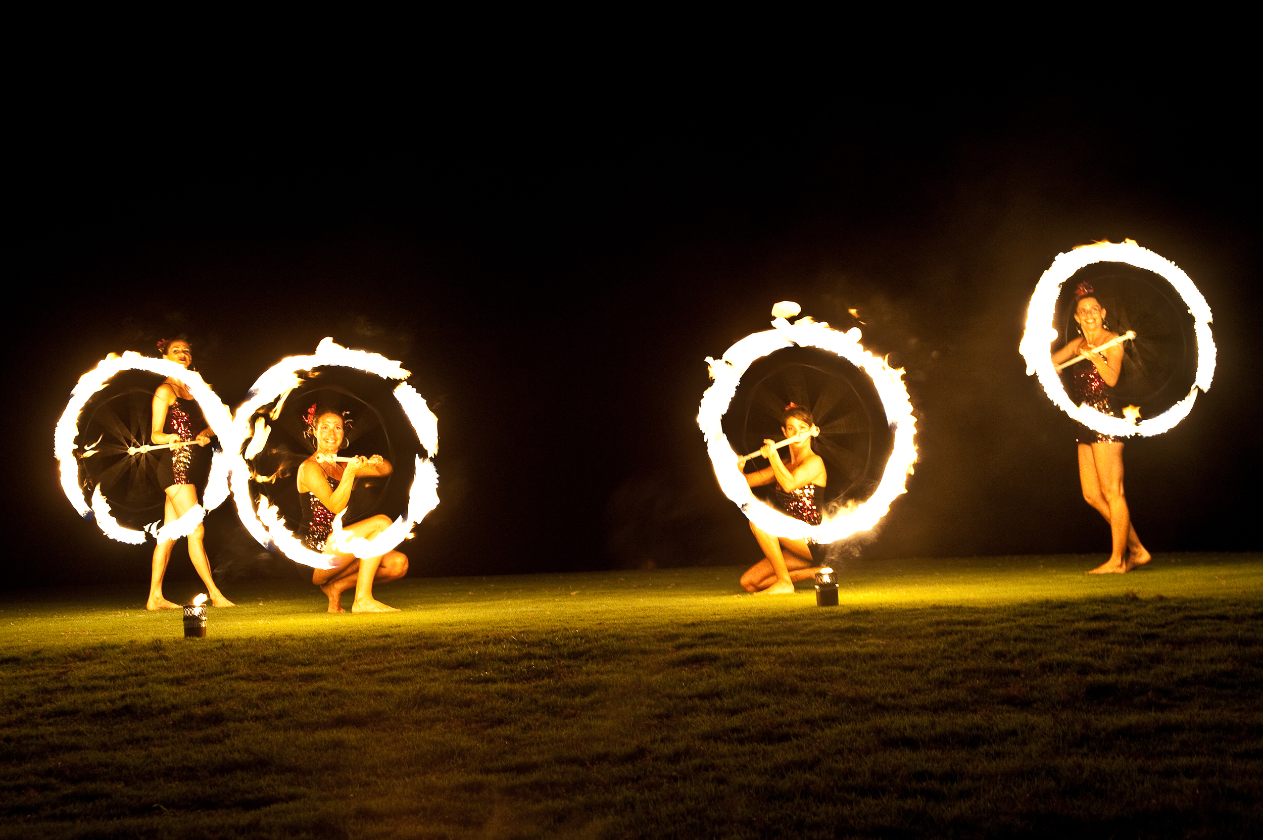 Female fire dancers 2.jpg