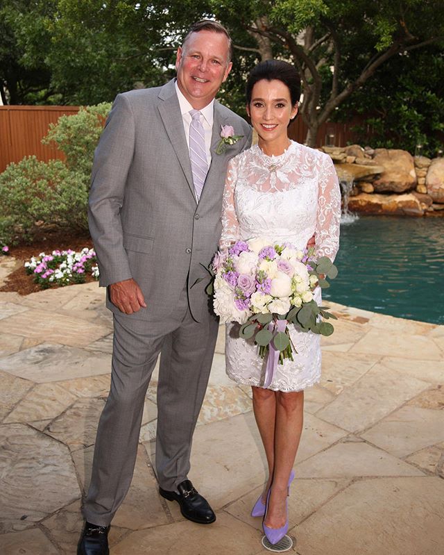 Summer Wedding Vibes! Our speciality. The bridal package .. book now! #tanbodysunlesspros #weddingspraytan #weddingseason #northdallastan #vipspraytans