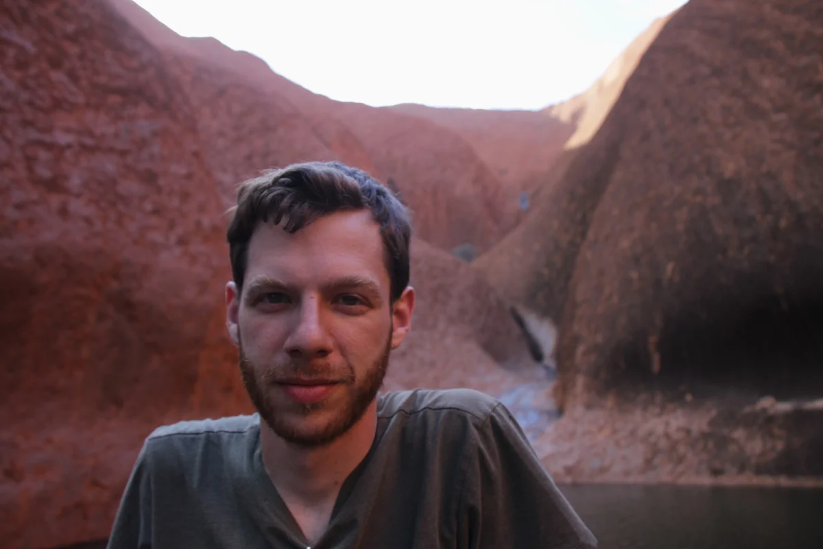 loren-at-uluru.jpg