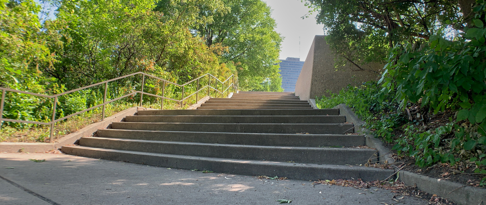 Stairs: 45.418425, -75.709774