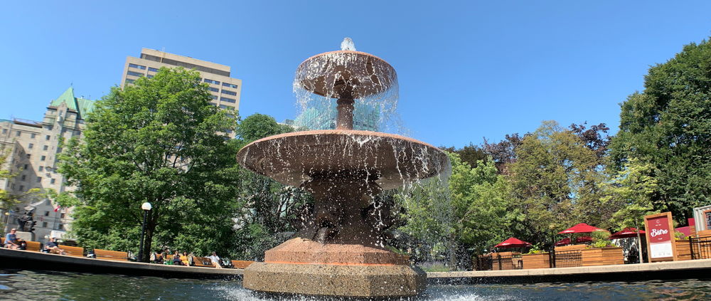 Fountain in Confederation Park: 45.422056, -75.692373