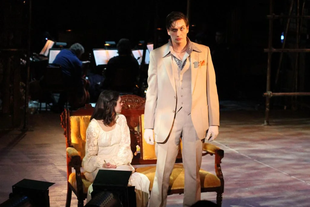  Polly Peachum and Macheath 