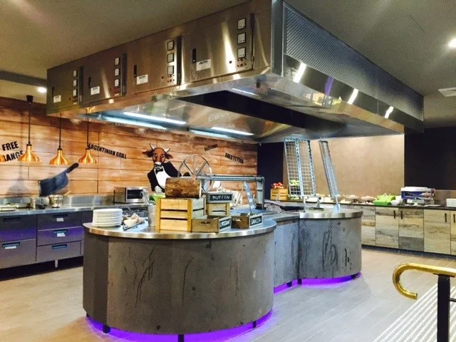 la boca aom hood (Medium).jpg