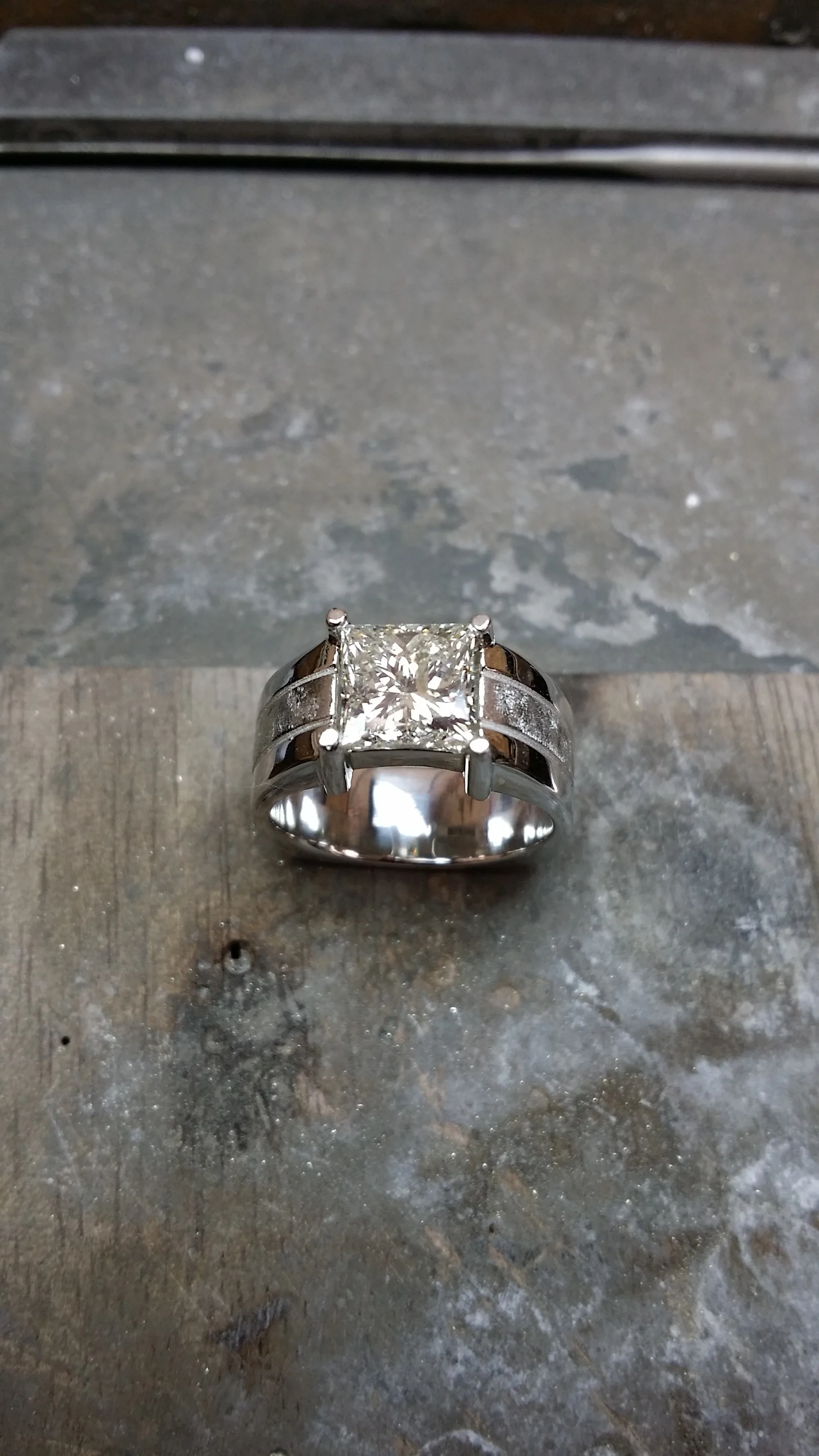 18k 3ct PC solitaire