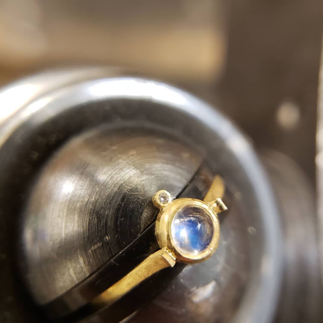 18k moonstone and diamond ring