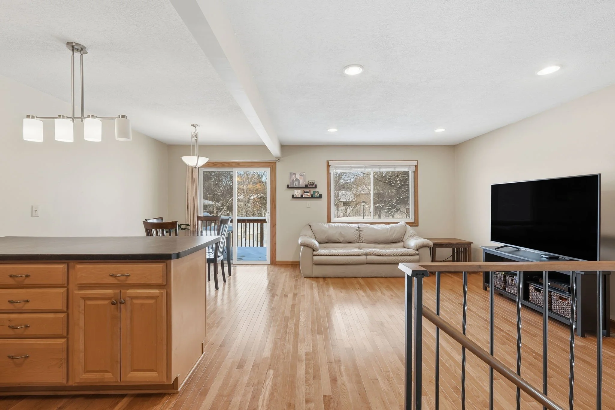 15-web-or-mls-1650 Hickory Hill Dr-15.jpg