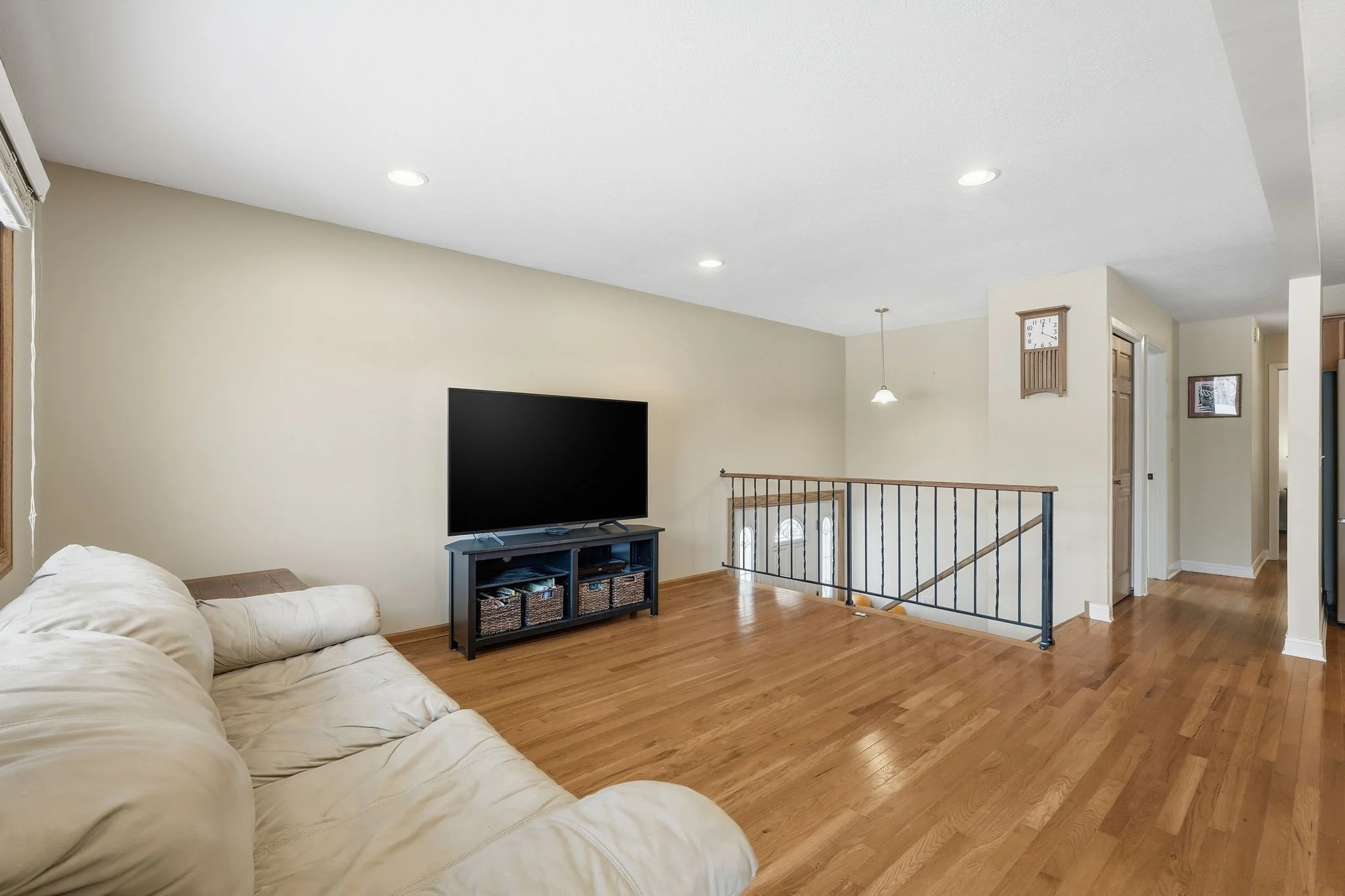 17-web-or-mls-1650 Hickory Hill Dr-17.jpg