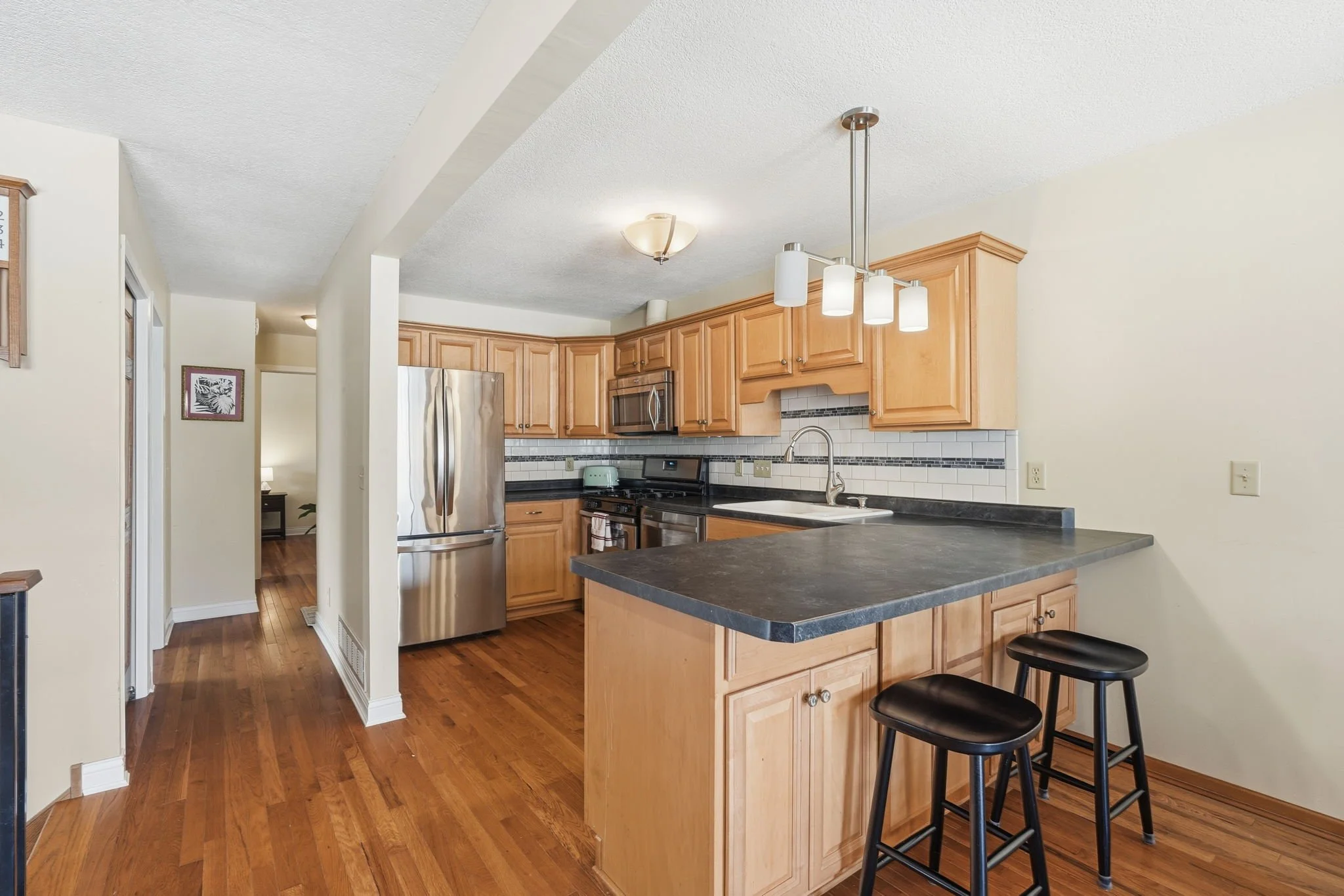 21-web-or-mls-1650 Hickory Hill Dr-21.jpg