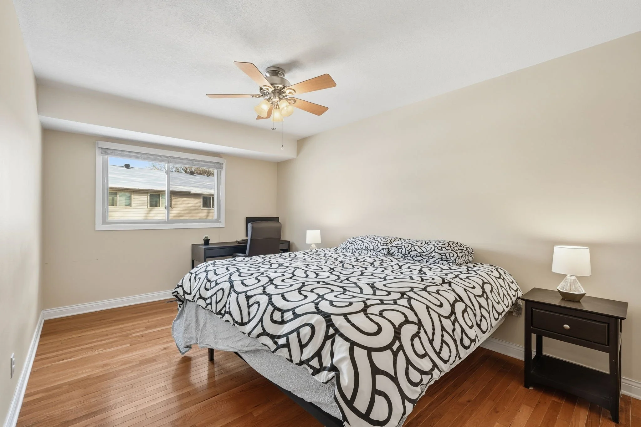 26-web-or-mls-1650 Hickory Hill Dr-26.jpg