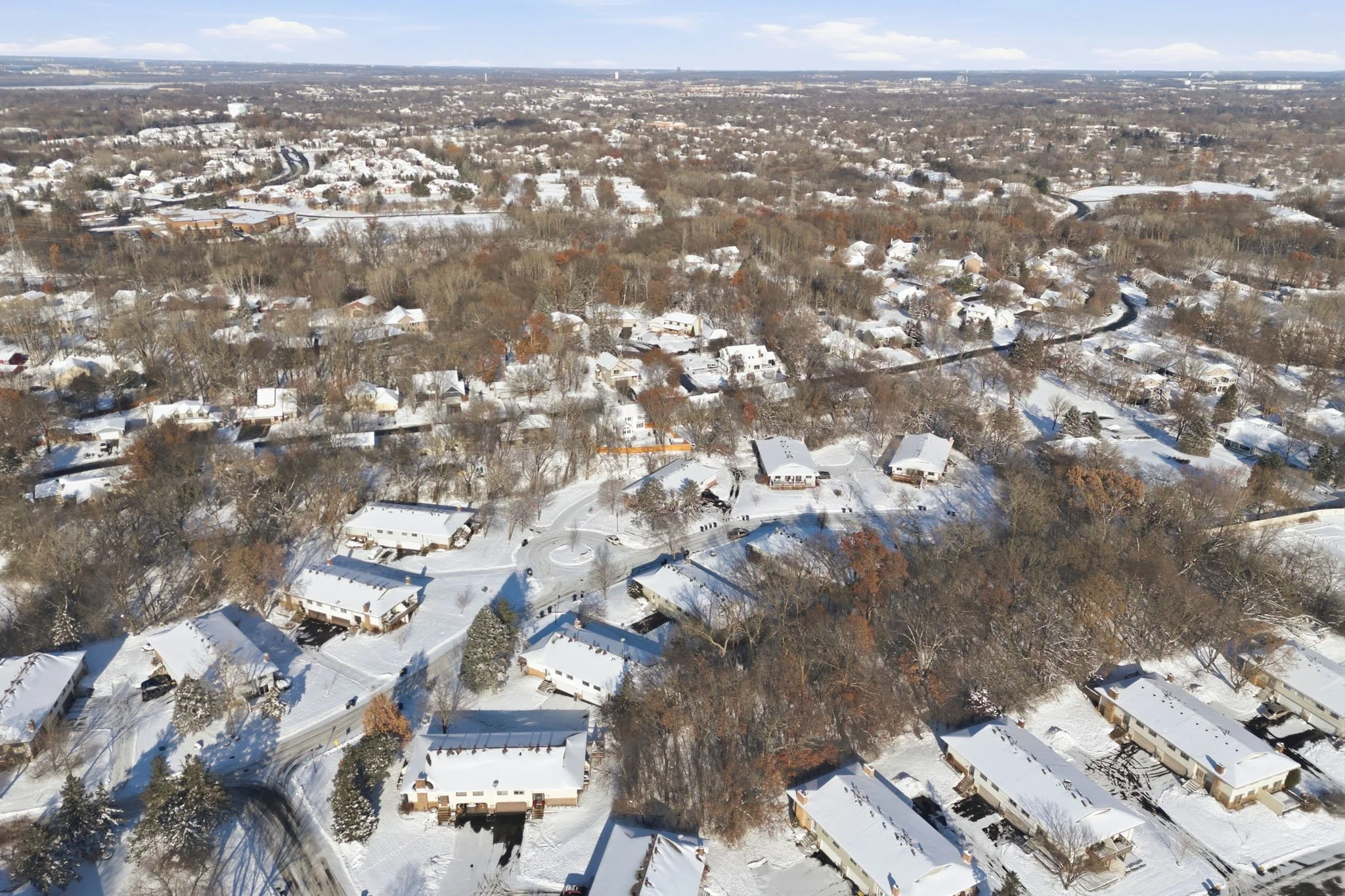 13-web-or-mls-1650 Hickory Hill Dr-13.jpg