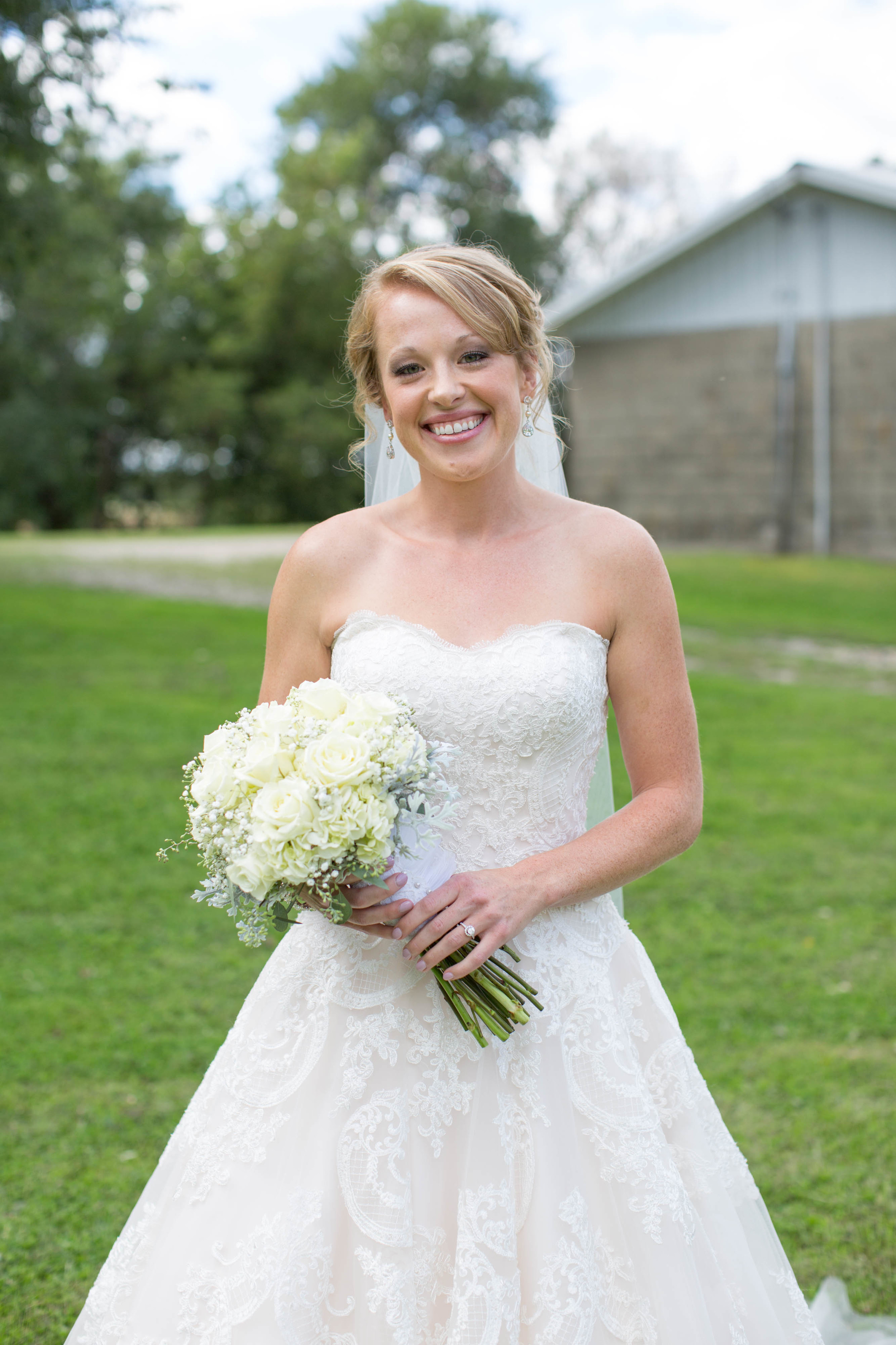 #mnwedding #mnphotographer #countrycharm #brideandgroom #firstlook