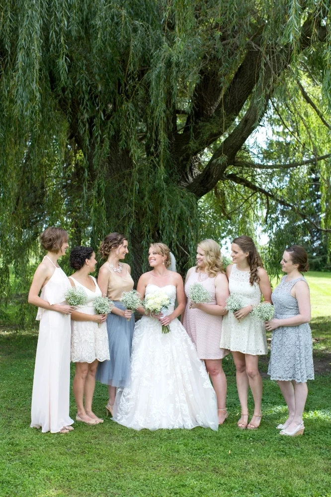#mnwedding #mnphotographer #countrycharm #brideandgroom #bridalparty