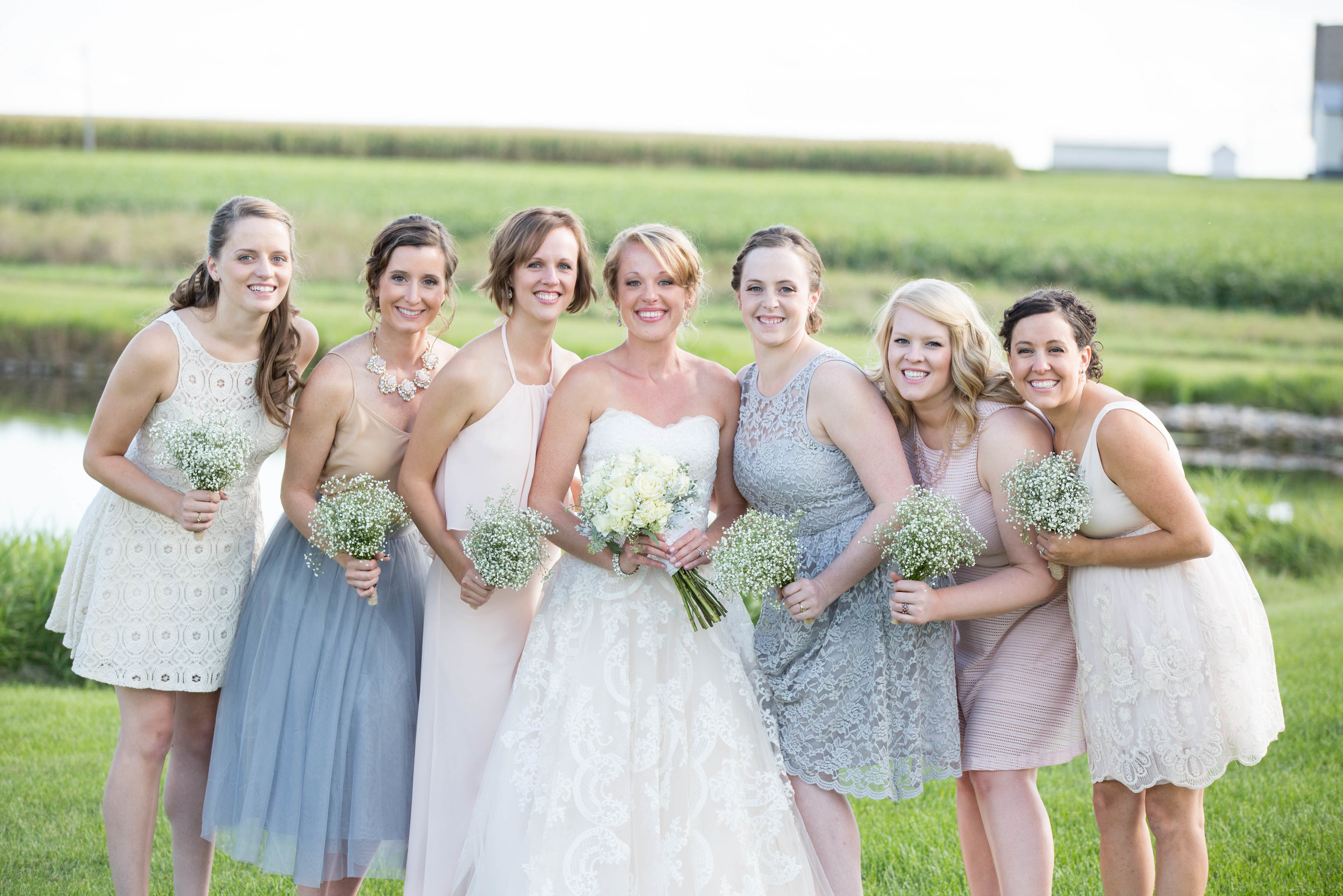 #mnwedding #mnphotographer #countrycharm #bridalparty #blushdresses