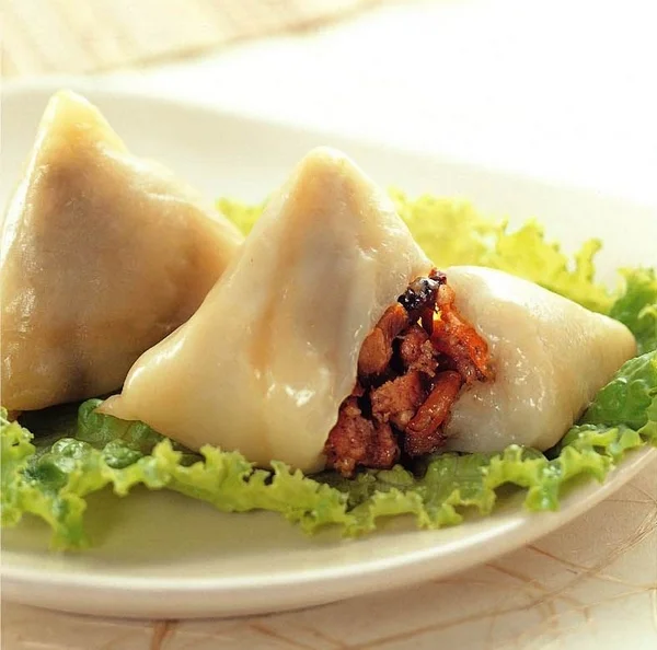 ▲客家粿粽餡料裡必有菜脯,除了增加口感外,也能提升香氣。
