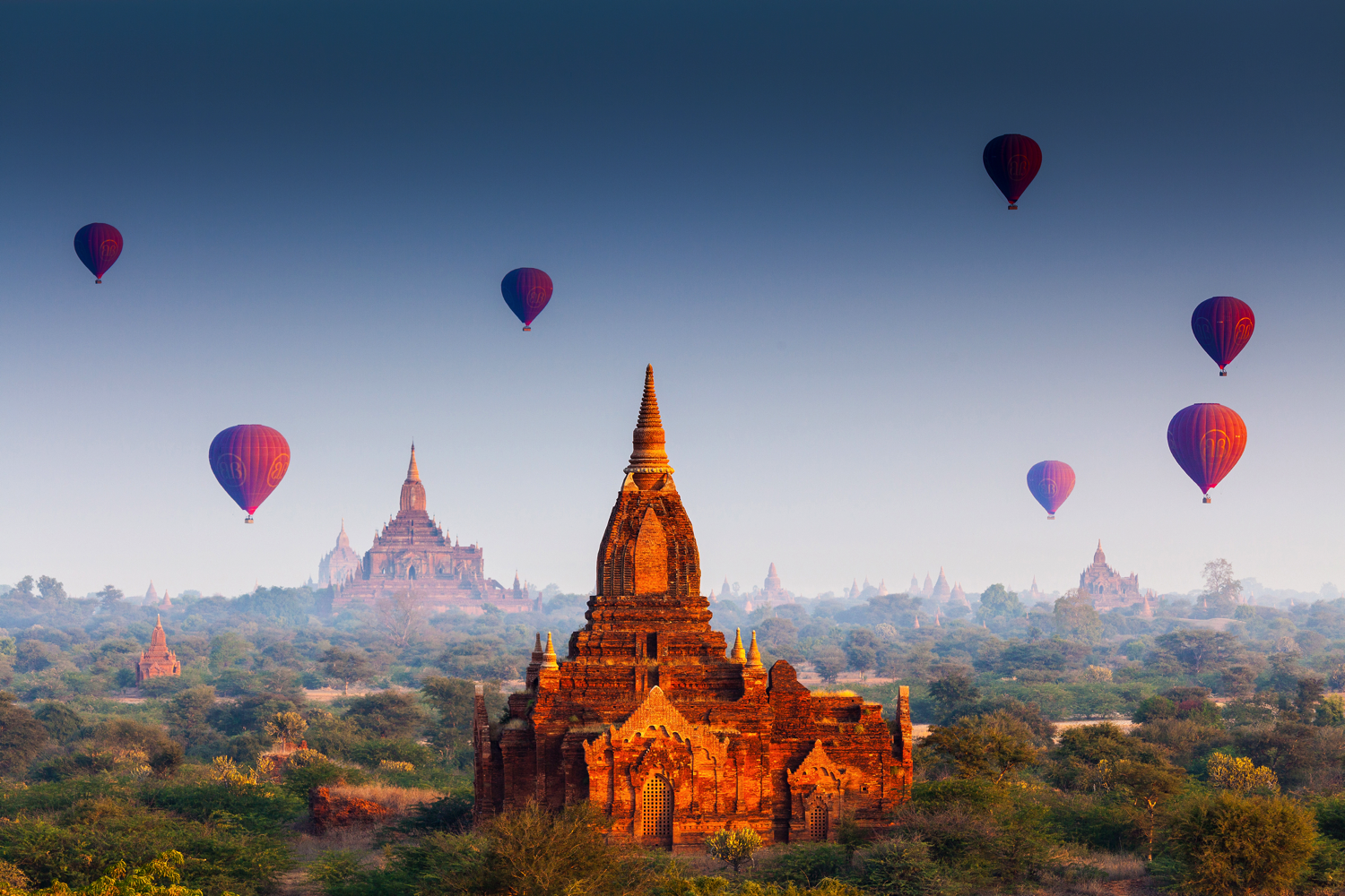 shutterstock_143824405-1 BALLOONS BRIGHTER.png