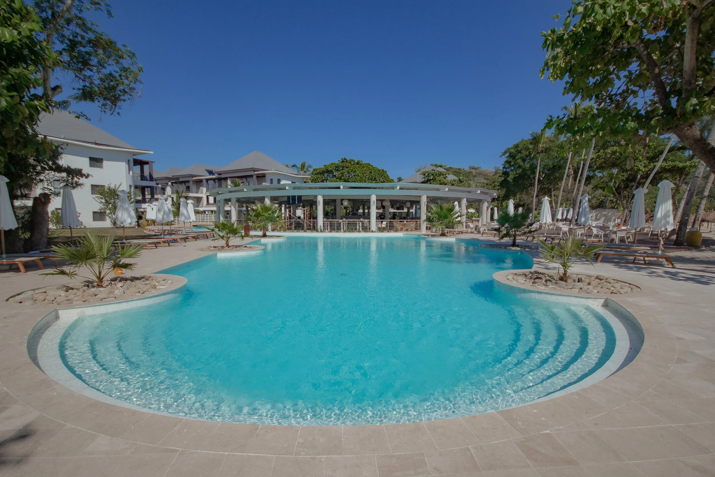 main_pool2.jpg