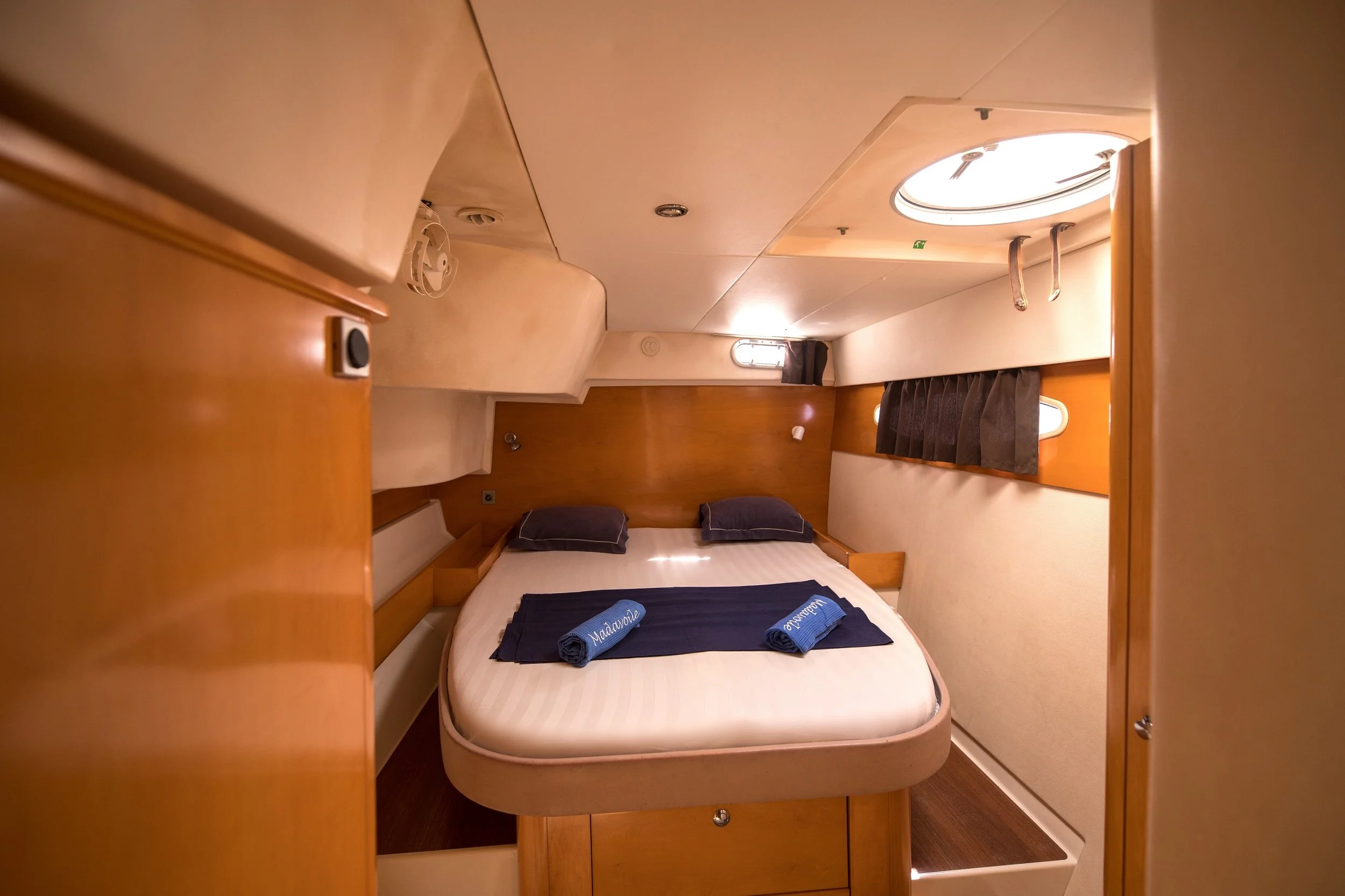 Yacht Malou (3).jpg