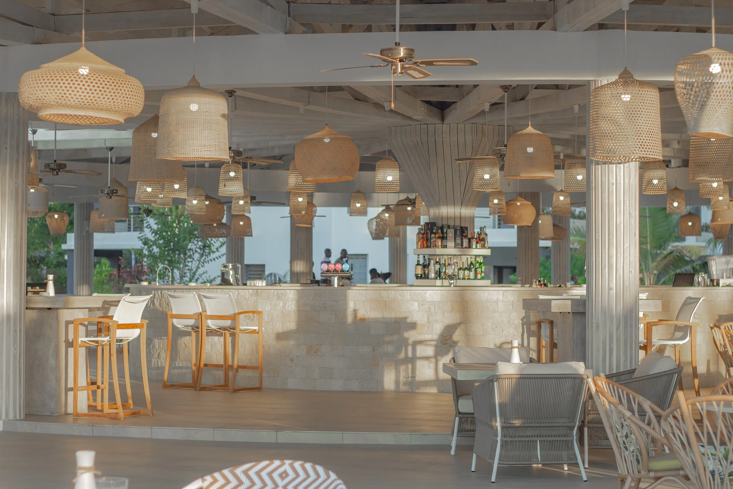 beach_bar2.jpg