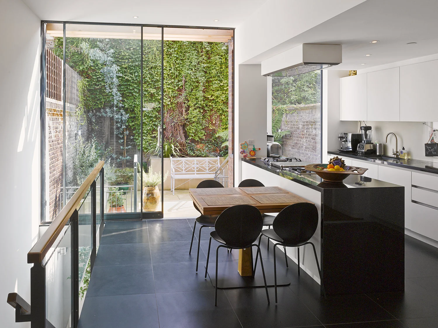 private-residence_dining-area.jpg