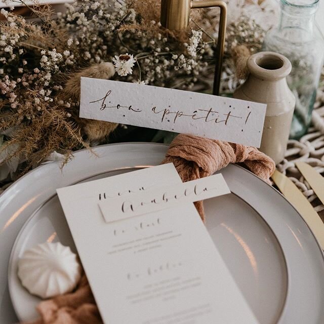 Last month I was asked to collaborate on this most perfect of styled shoot briefs, co-ordinated &amp; shot by the excellent @emmawilkinsonphotography 💫 I first met Emma at one of my beginners workshops at @yellowstoneab earlier this year &amp; I&rsq