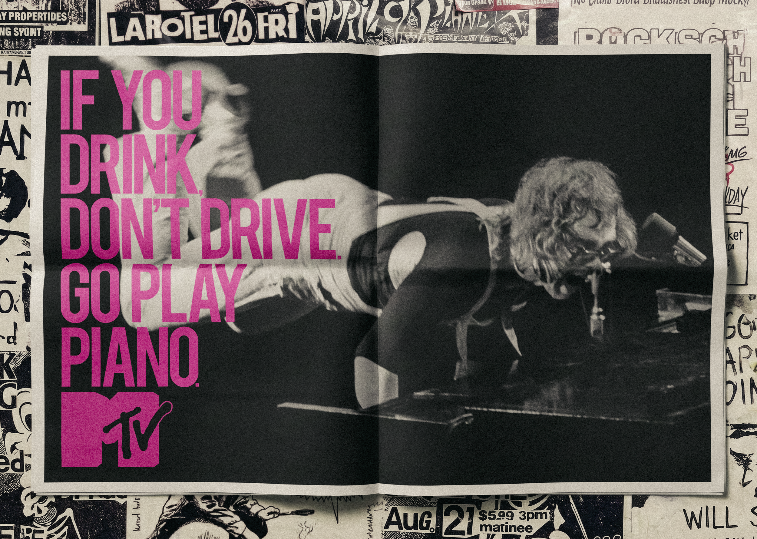 003_play_piano copy.png
